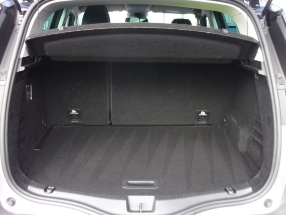 RENAULT SCENIC IV Renault scenic-018.jpg